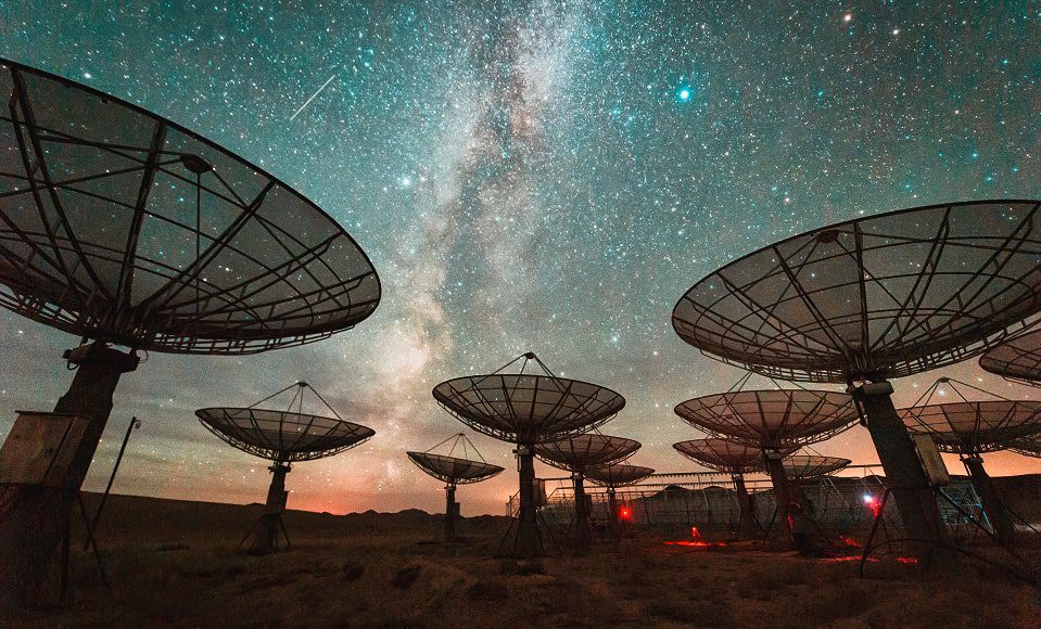 Homepage_Industries_Telecommunications_FullImage-min