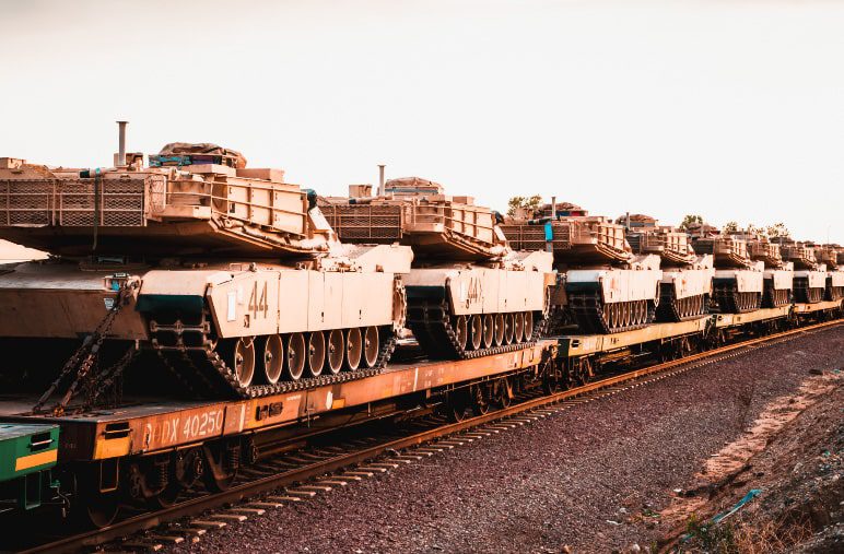 Solutions_MilitarySupplyChainOptimization_Hero (1)-min